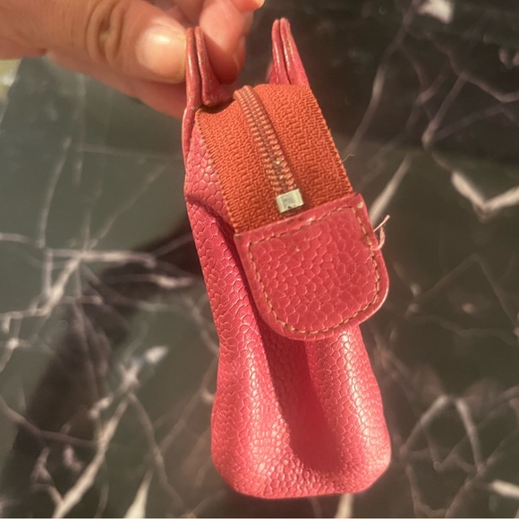 CHANEL Hot Pink Caviar Leather Pouch - Picture 6 of 8
